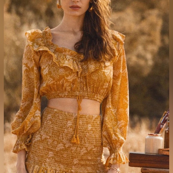 Spell Tops - Spell and the Gypsy Lioness Peasant Blouse in
Caramel